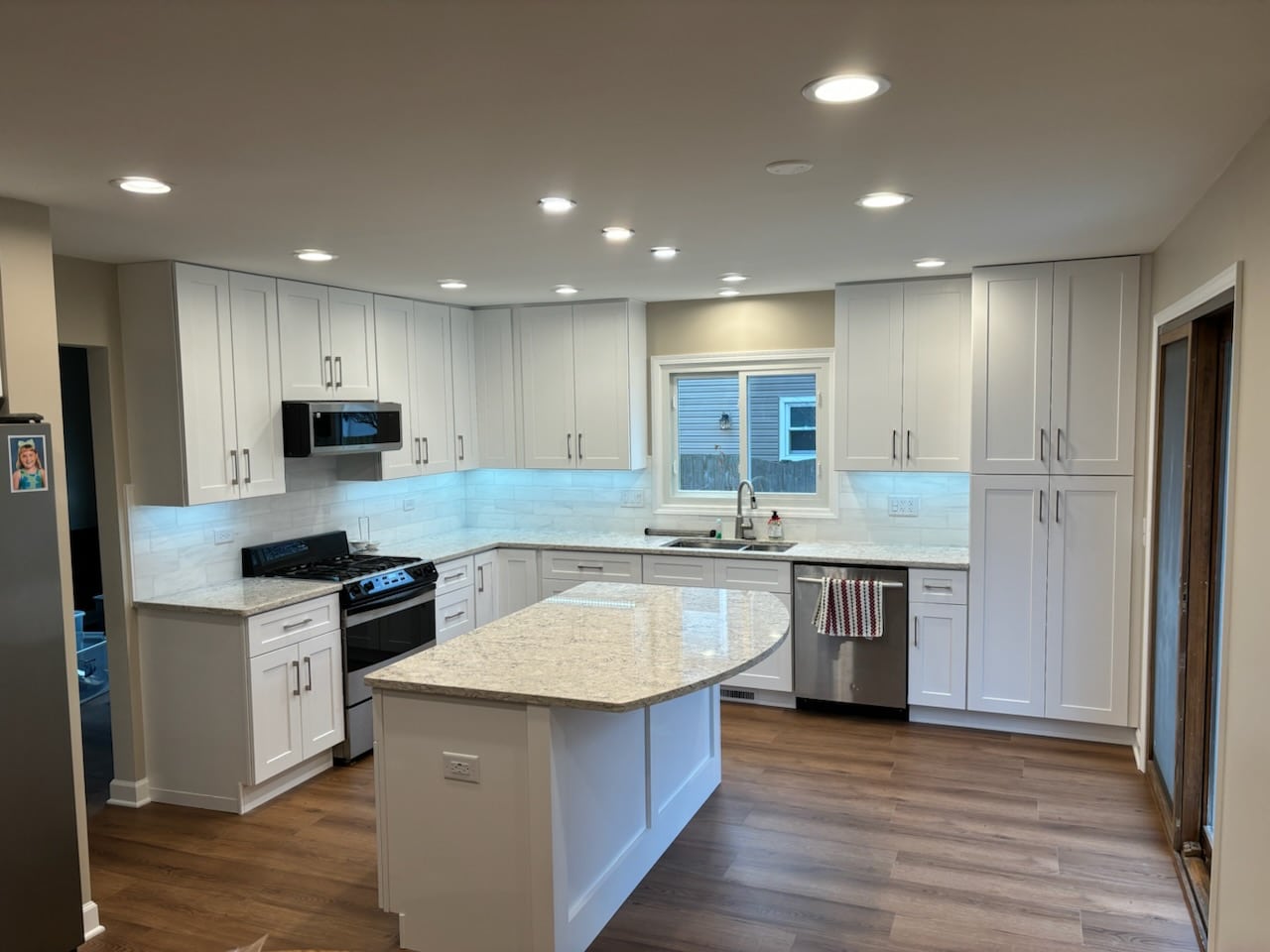 Contemporary Transitional Kitchen Remodel by Top Notch Remodeling Inc. project photo 2